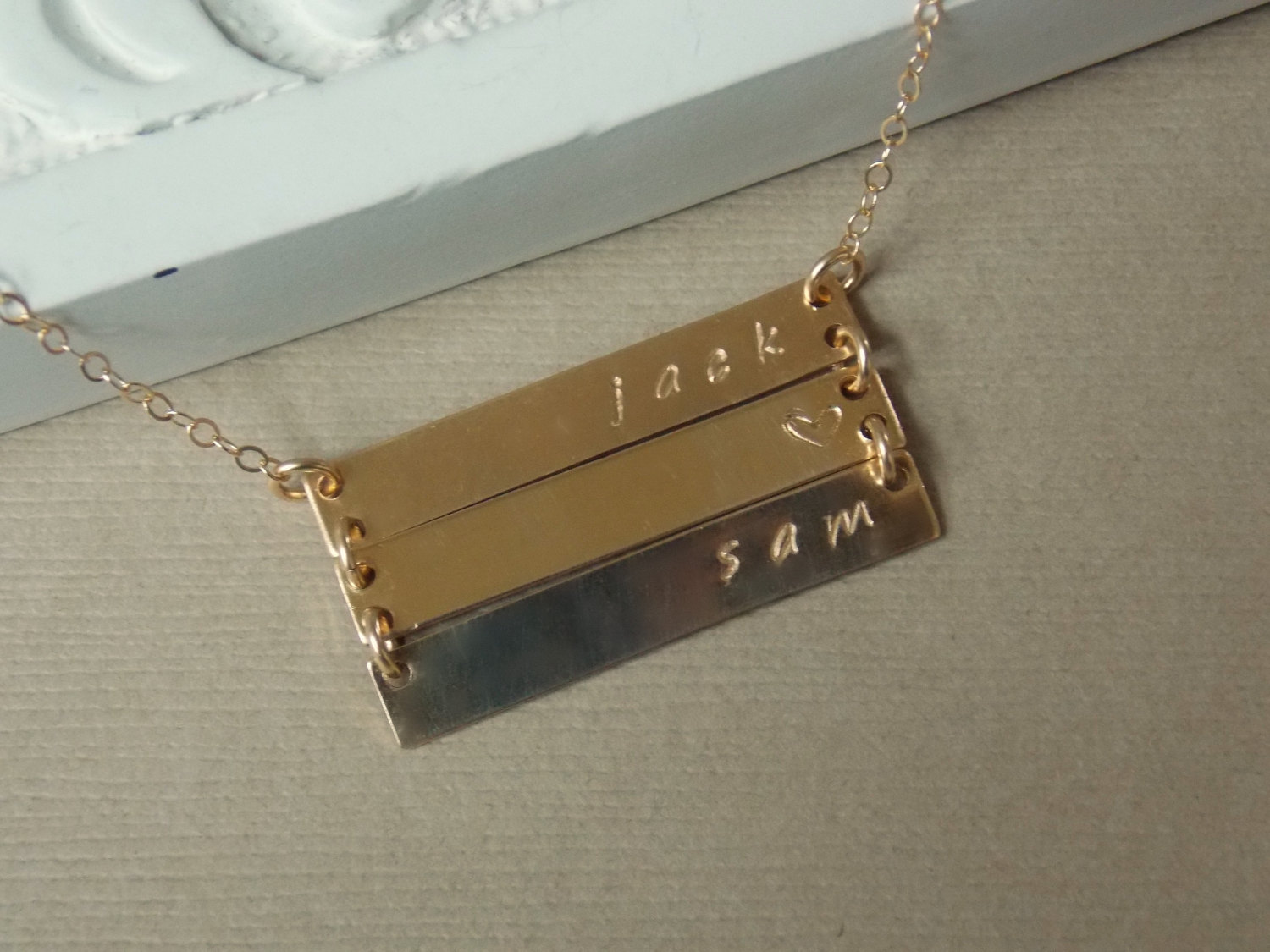 Personalisierte Stacked Bar Halskette Gold &amp; Silber | Familien Namenskette f&uuml;r M&uuml;tter &amp; Gro&szlig;m&uuml;tter