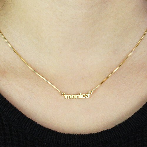 Personalisierte Kleine Kleinnamenskette in 18 kar&auml;tigem Gold &uuml;berzogen