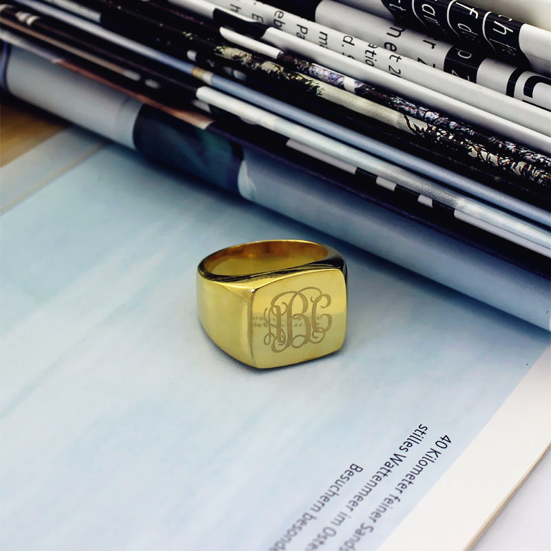 18ct Gold &uuml;berzogener Monogramm Initialen Ring - Modisches Schmuckst&uuml;ck