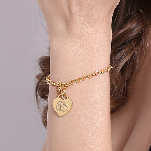 Herz Monogramm Initialen Charme Armb&auml;nder in 18 Karat vergoldet