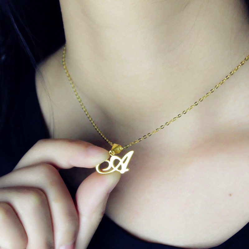 18 Karat vergoldete Christina Applegate Initial Halskette